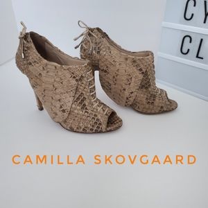 Camilla Skovgaard Python sz 38. Please refer to all photos